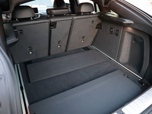 Used 2022 BMW X4 M40i w/ Premium Package image 25