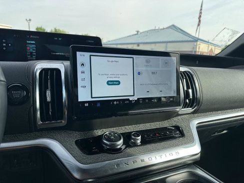 Certified 2025 Ford Expedition Tremor AWD/4WD image 9