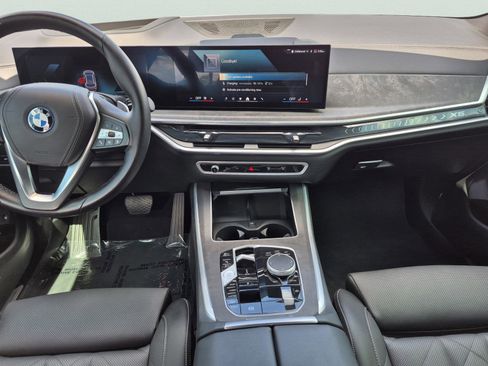 Used 2025 BMW X5 xDrive50e AWD/4WD image 16