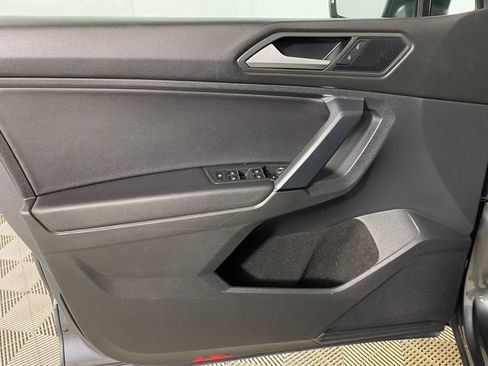 Used 2019 Volkswagen Tiguan SE w/ Panoramic Sunroof Package AWD/4WD image 12