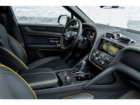 Used 2023 Bentley Bentayga Speed image 2