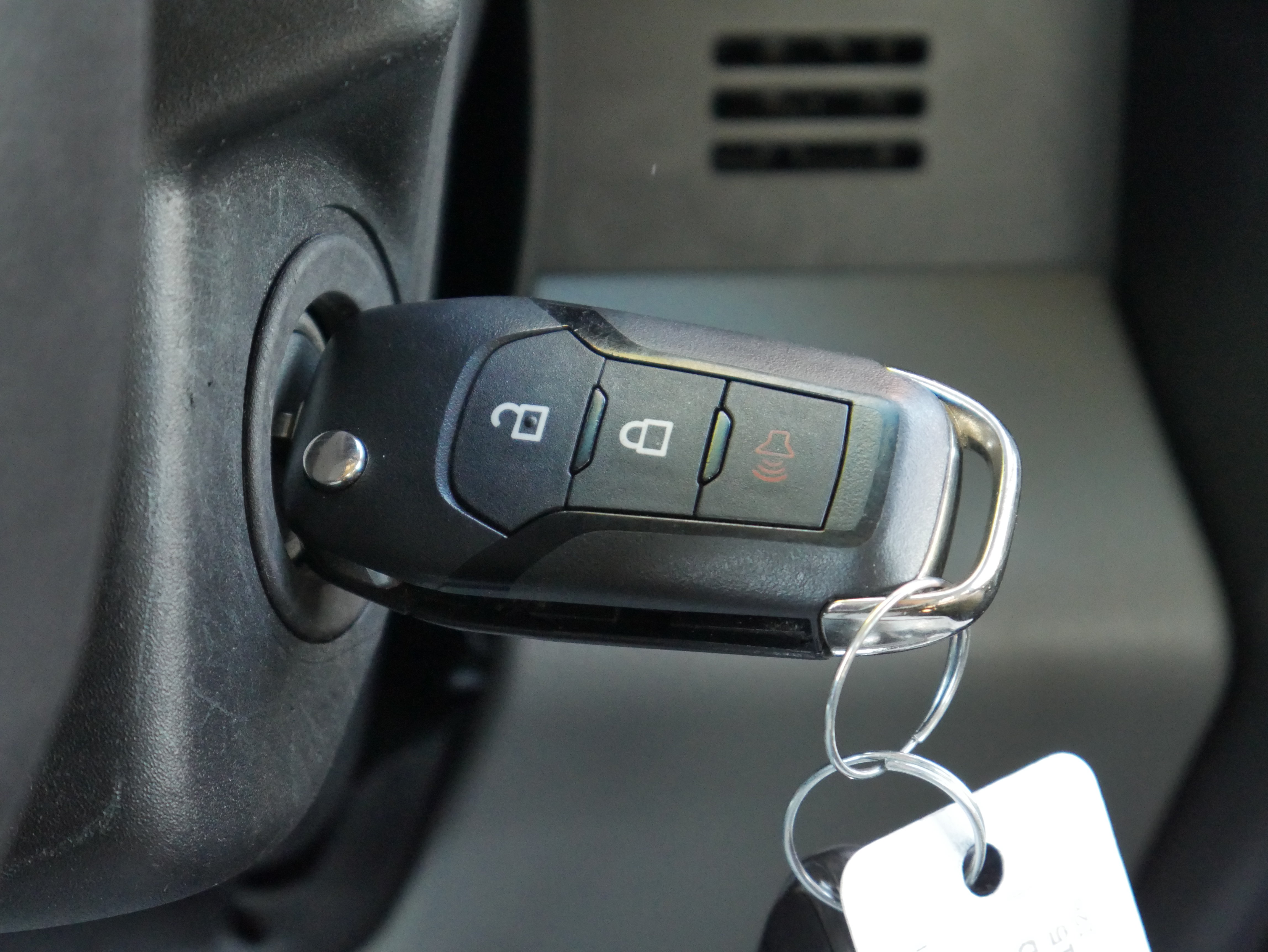 Used 2015 Ford F150 XLT w/ Equipment Group 301A Mid AWD/4WD image 8