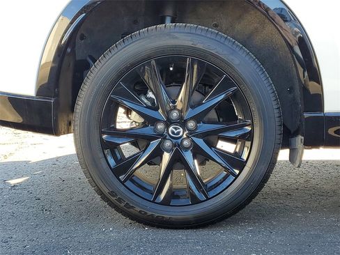 Used 2025 MAZDA CX-5 Carbon Edition image 5