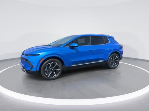 Used 2025 Chevrolet Equinox EV LT w/ Convenience Package image 5