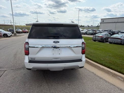 Used 2018 Ford Expedition Max Limited w/ Equipment Group 302A AWD/4WD image 5
