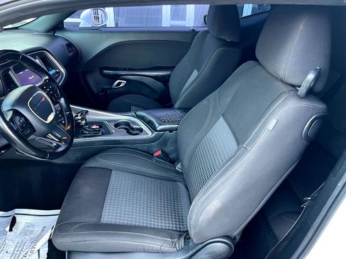Used 2020 Dodge Challenger SXT image 13