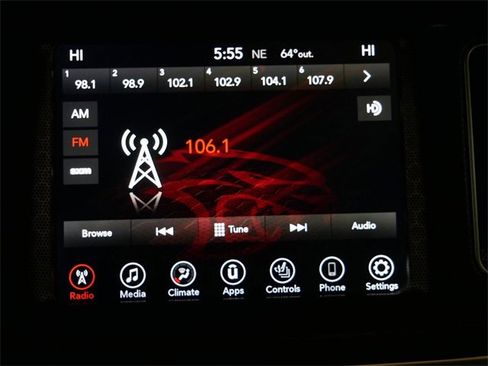 Used 2017 Dodge Charger SXT image 18