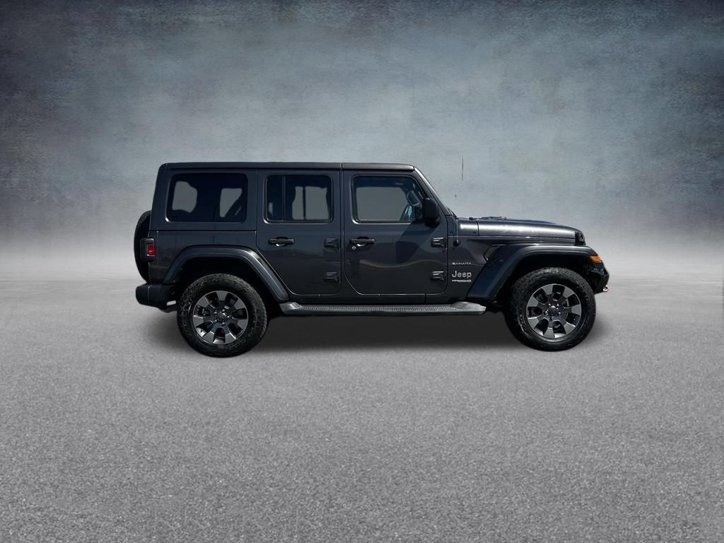 Used 2018 Jeep Wrangler Unlimited Sahara AWD/4WD image 2