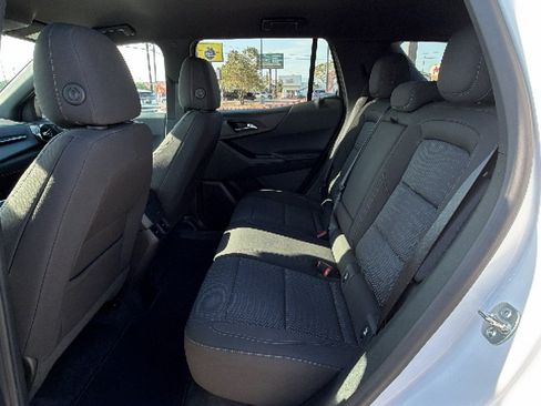 Used 2026 Chevrolet Equinox LT FWD image 22