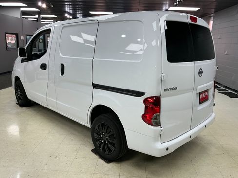 Used 2021 Nissan NV200 SV w/ Back Door Glass Package image 4