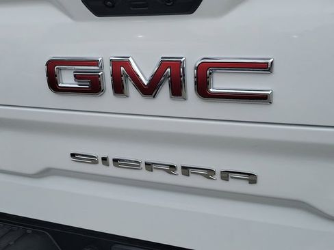 Used 2025 GMC Sierra 1500 SLT image 28