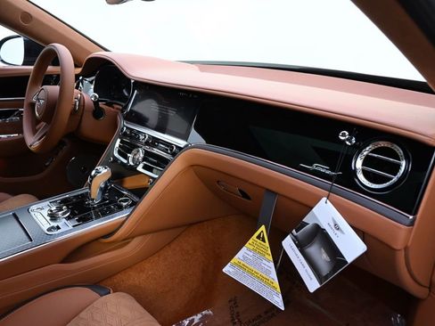 New 2026 Bentley Flying Spur Plug-In Hybrid image 15