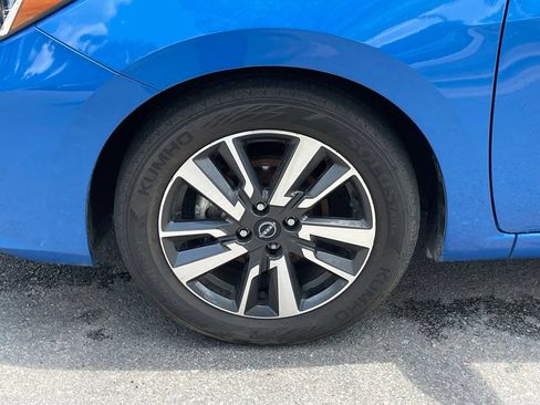 Used 2024 Nissan Versa SV FWD image 31