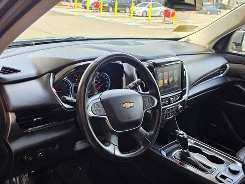 Used 2018 Chevrolet Traverse LT AWD/4WD image 10