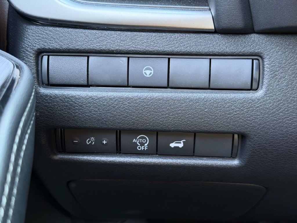 Used 2026 Nissan Rogue SV w/ Cold Weather Package AWD/4WD image 21