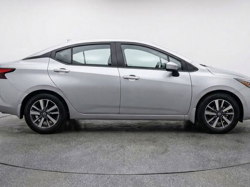 Used 2025 Nissan Versa SV image 11