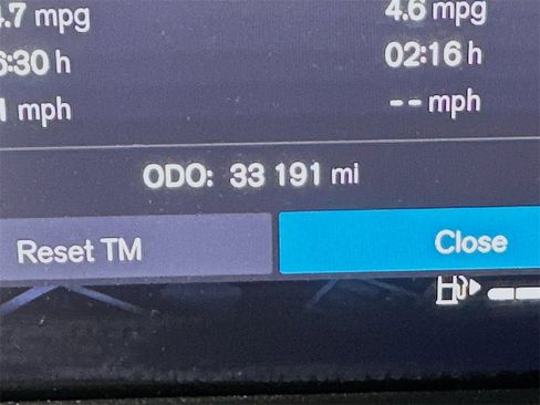 Used 2022 Volvo XC60 B5 Momentum w/ Climate Package image 33