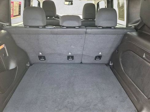 Used 2023 Jeep Renegade Latitude w/ Sun/Sound Group AWD/4WD image 6