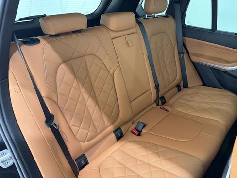 Certified 2024 BMW X5 xDrive40i w/ Premium Package AWD/4WD image 22