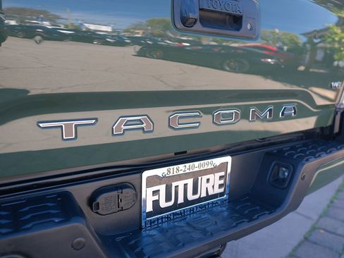 Used 2021 Toyota Tacoma TRD Sport w/ Technology Package image 50