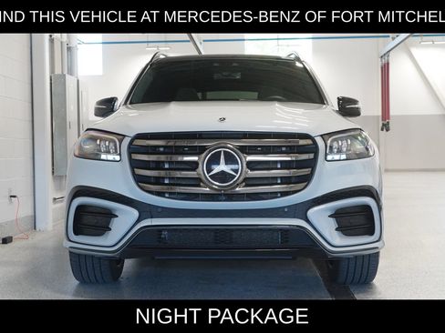 Used 2024 Mercedes-Benz GLS 450 4MATIC image 2