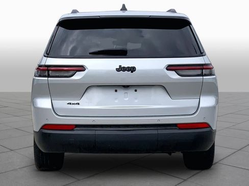 Used 2023 Jeep Grand Cherokee L Laredo AWD/4WD image 5