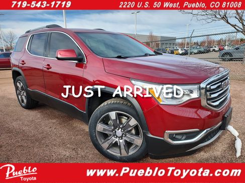 Used 2019 GMC Acadia SLT image 1