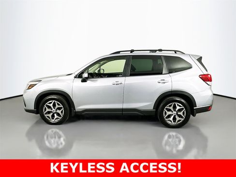 Used 2020 Subaru Forester Premium image 4