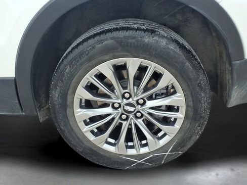 Used 2024 Cadillac XT4 Premium Luxury image 33