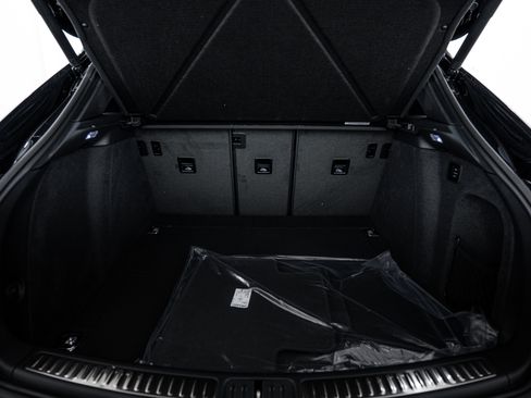 New 2026 Porsche Macan GTS image 24