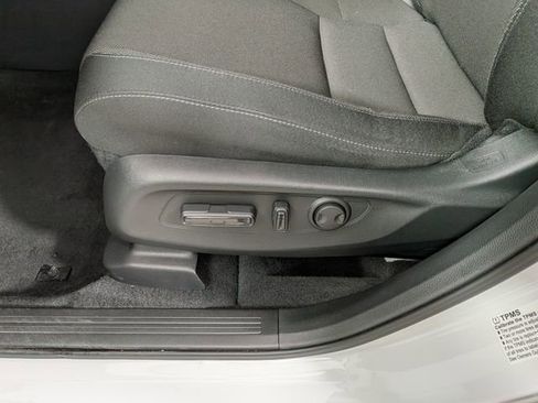 Used 2023 Honda CR-V EX image 16