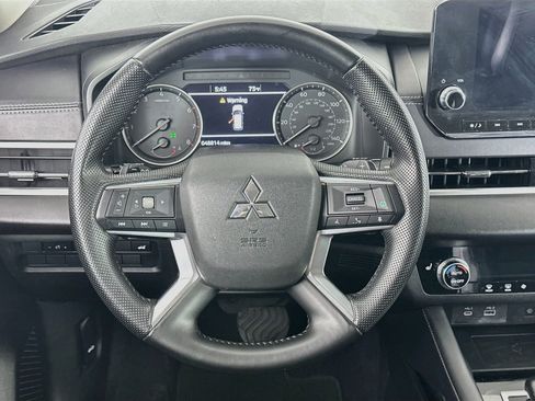 Used 2024 Mitsubishi Outlander SE AWD/4WD image 18