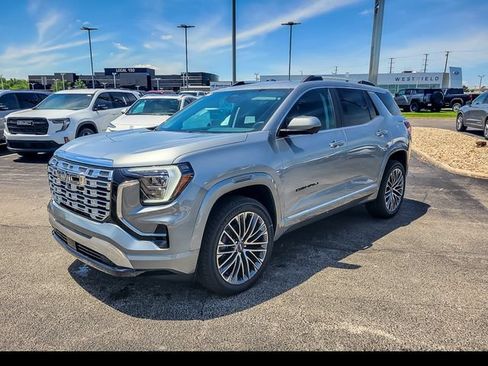 New 2026 GMC Terrain Denali w/ LPO, Black Badging Package AWD/4WD image 4