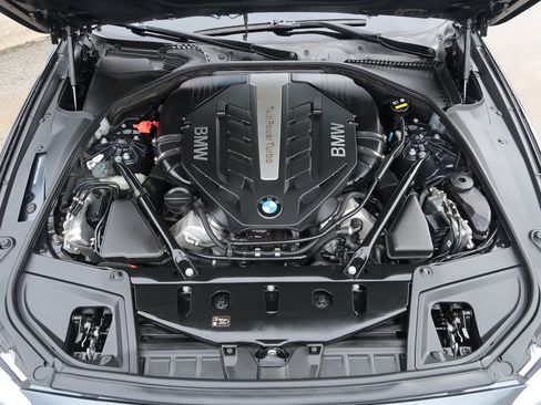 Used 2016 BMW 550i Sedan RWD image 45