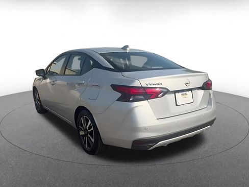 Used 2025 Nissan Versa SV FWD image 11
