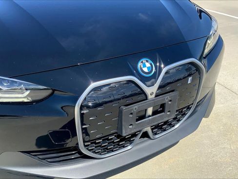 Used 2023 BMW i4 eDrive40 w/ Premium Package RWD image 29