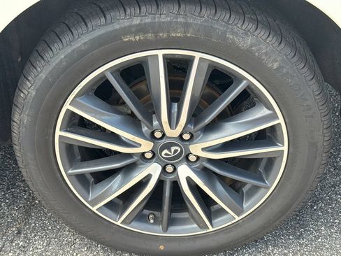 Used 2018 INFINITI QX60 FWD w/ Deluxe Technology Package image 16