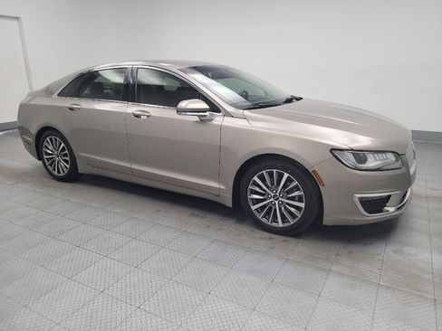 Used 2020 Lincoln MKZ image 11