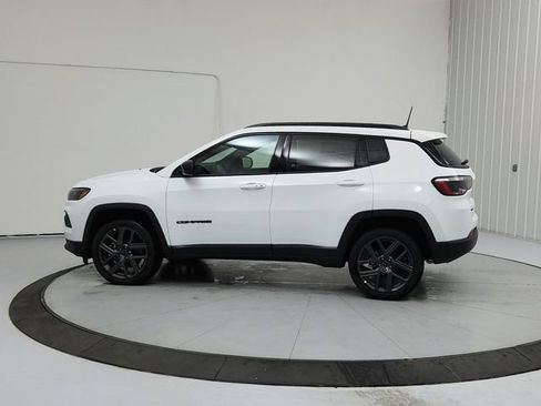 New 2026 Jeep Compass Latitude image 4