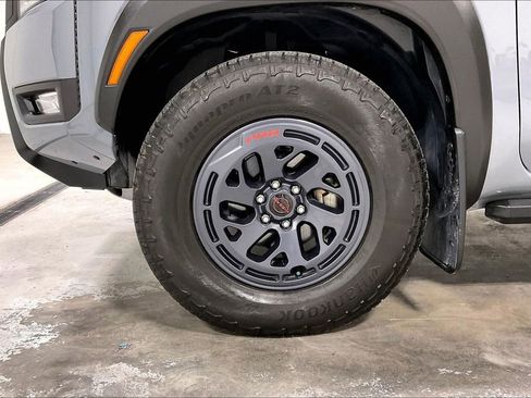 Used 2025 Nissan Frontier PRO-4X AWD/4WD image 10