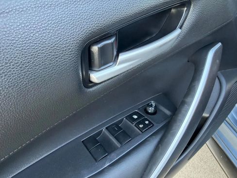Used 2020 Toyota Corolla SE image 11