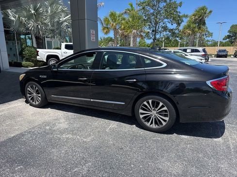 Used 2017 Buick LaCrosse Essence FWD image 4