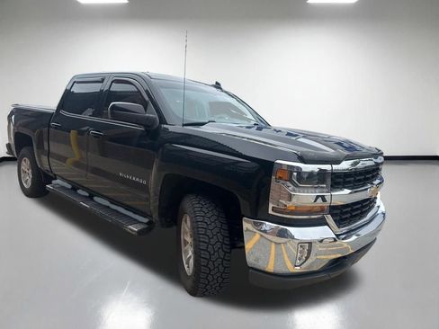 Used 2017 Chevrolet Silverado 1500 LT w/ All Star Edition AWD/4WD image 4