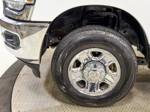 Used 2022 RAM 2500 Tradesman w/ Chrome Appearance Group image 10