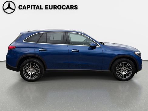 Used 2026 Mercedes-Benz GLC 300 image 4