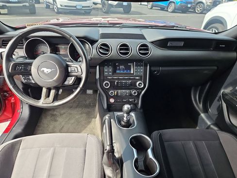 Used 2018 Ford Mustang Coupe RWD image 22