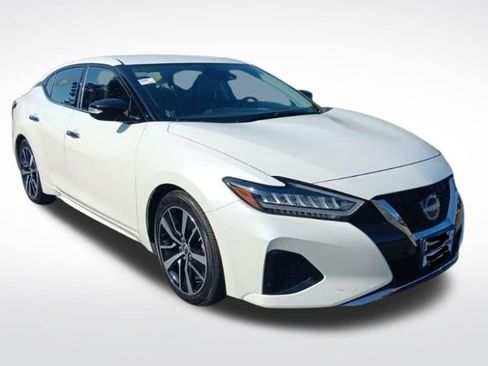 Used 2023 Nissan Maxima SV w/ Floor Mat Group FWD image 7
