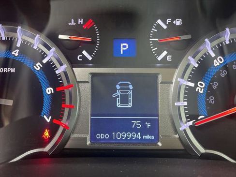Certified 2019 Toyota 4Runner SR5 AWD/4WD image 34