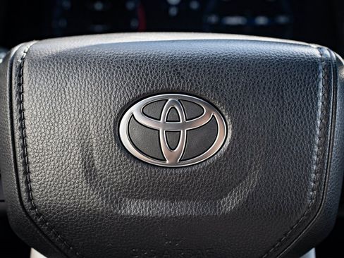 Used 2025 Toyota Tacoma Trailhunter w/ Tow Tech Package image 27