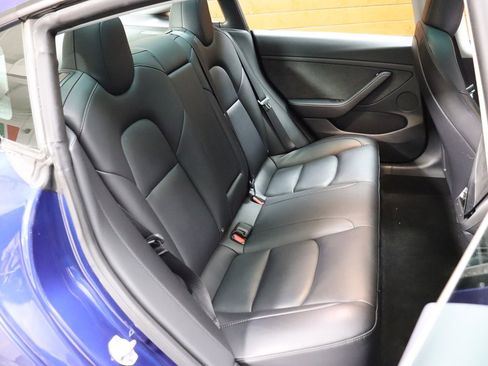 Used 2022 Tesla Model 3 Standard Range image 65
